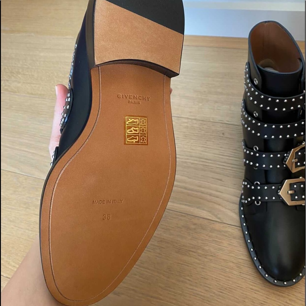 Givenchy booties authentic - Picture 4 of 4